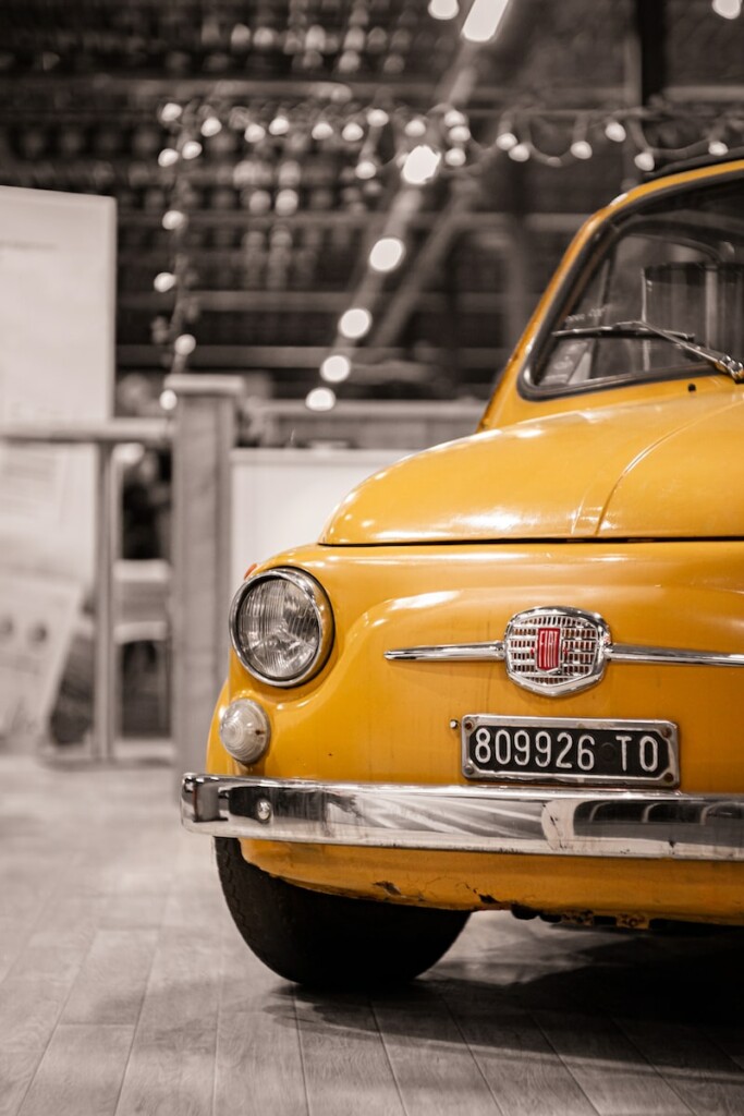 fiat 500 gialla