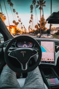 Tesla auto elettrica